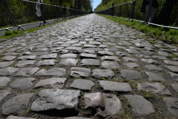 Cobblestone Installation in Crystal Lake